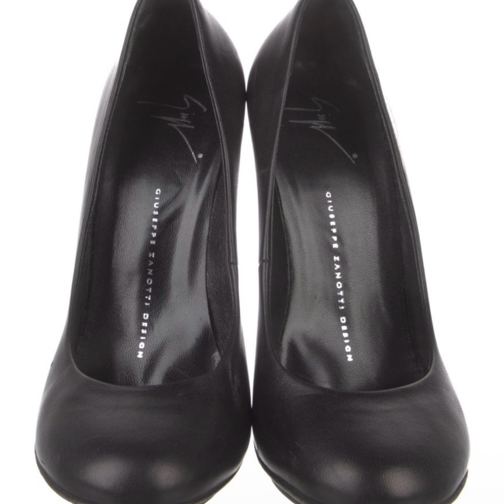 Giuseppe Zanotti Black Heels Classic Elegance